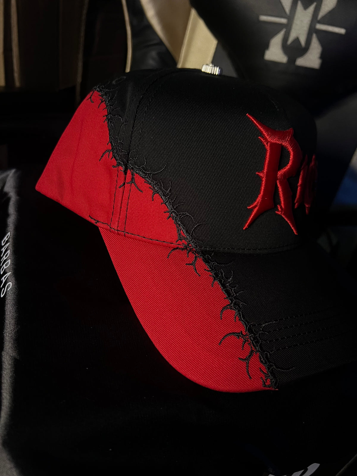 Barbas Hats Rom Bloodline Gorra + Tarjeta de autenticidad